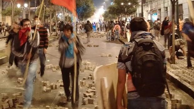Violenta protesta en Cercado de Lima por proyecto Tía María