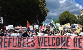 http://flti-ci.org/siriaaldia/septiembre2015/marchan_refugiados_europa_0.jpg